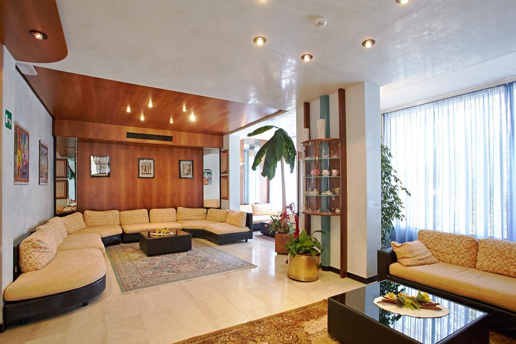 Hotel Sara Caorle Exterior photo